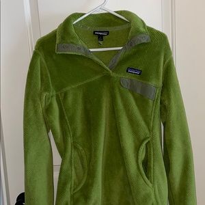 Women’s fuzzy Patagonia pullover